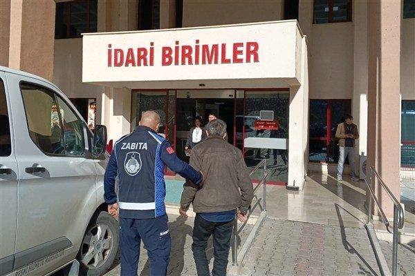 Gemlik Belediyesine&nbsp;gelen ihbar &uuml;zerine harekete ge&ccedil;en ekipler, b&ouml;lgede yaptıkları incelemede