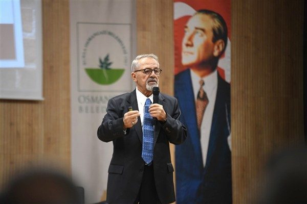 Yer bilimci Prof. Dr. Naci G&ouml;r&uuml;r, Adana'nın Feke il&ccedil;esinde 4