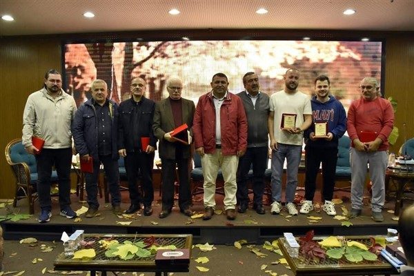 G&uuml;m&uuml;şhane Belediyesi &ouml;nc&uuml;l&uuml;ğ&uuml;nde, İl Milli Eğitim M&uuml;d&uuml;rl&uuml;ğ&uuml; ve Koru Yayıncılık
