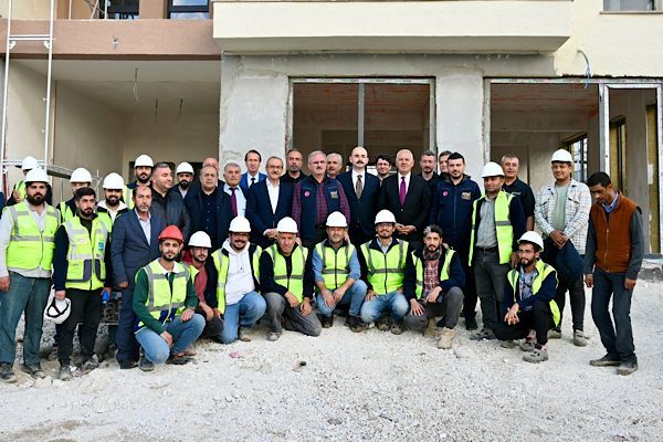 İ&ccedil;işleri Bakan Yardımcısı M&uuml;nir Karaloğlu, &ccedil;eşitli inceleme ve temaslarda bulunmak