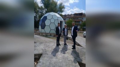 Proje alanını ziyaret eden Muhtarlık İşleri M&uuml;d&uuml;r&uuml; Ozan Aksu ve