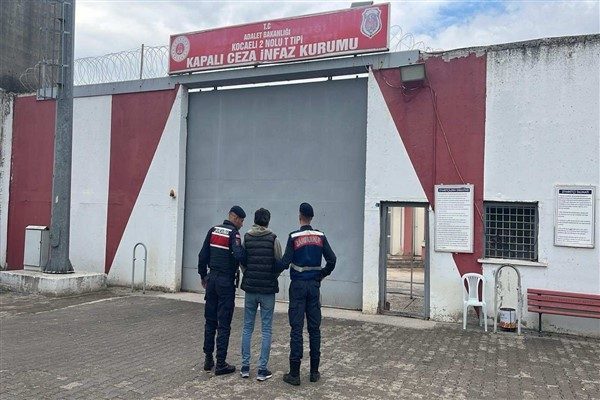 Kocaeli İl Jandarma Komutanlığı tarafından d&uuml;zenlenen operasyonda, &ldquo;H&uuml;k&uuml;ml&uuml; veya tutuklunun