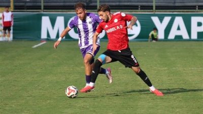 Faruk Çelik Stadı’nda oynanan karşılaşmanın ilk yarısı golsüz eşitlikle tamamlandı.