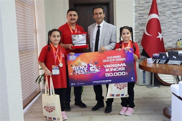 Karaman Emniyet M&uuml;d&uuml;rl&uuml;ğ&uuml;nde Sosyal Hizmet Uzmanı olarak g&ouml;rev yapan babaları
