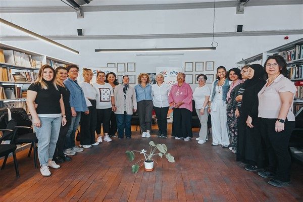 Tarihi Havagazı Fabrikası&rsquo;nda bulunan İzmir B&uuml;y&uuml;kşehir Belediyesi Araştırma K&uuml;t&uuml;phanesi, Sağlıkta