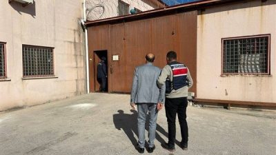 Kocaeli İl Jandarma Komutanlığınca aranan şahısların yakalanmasına y&ouml;nelik &ccedil;alışma ger&ccedil;ekleştirildi.