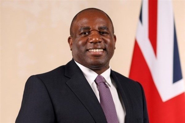 İngiltere Başbakan Yardımcısı David Lammy, Islington Gen&ccedil;lik Mahkemesi ve b&ouml;lgedeki