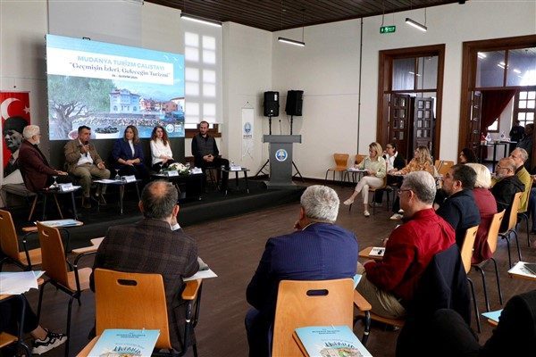 Mudanya Belediyesi&rsquo;nin, &ldquo;Ge&ccedil;mişin İzleri, Geleceğin Turizmi&rdquo; temasıyla d&uuml;zenlediği ve il&ccedil;enin