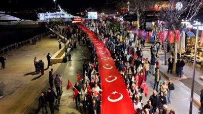 Mudanya, 29 Ekim Cumhuriyet Bayramı&rsquo;nı kutladı. Mudanya Belediyesi&rsquo;nin &ldquo;Yaşasın Cumhuriyet&rdquo;