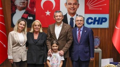 CHP Genel Başkanı &Ouml;zel, İstanbul Genel Başkanlık &Ccedil;alışma Ofisi&rsquo;nde merhum