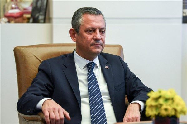 CHP Genel Başkanı &Ouml;zel, sosyal medya hesabından yaptığı paylaşımda &ldquo;Casusluk