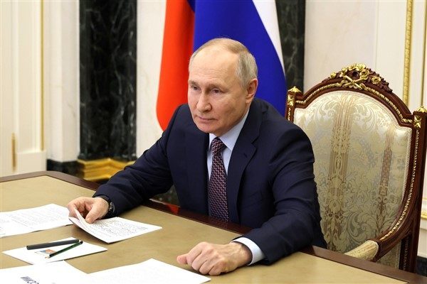 Putin, &ldquo;AB&rsquo;nin girişimleri, Rus enerji ihracatının daha umut vadeden ve
