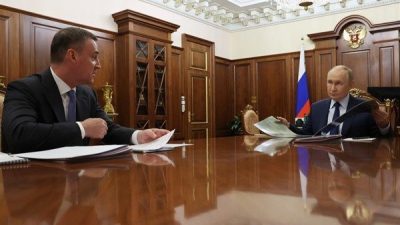 Rusya Devlet Başkanı Putin, Rusya Başbakan Yardımcısı Patruşev ile &ccedil;alışma