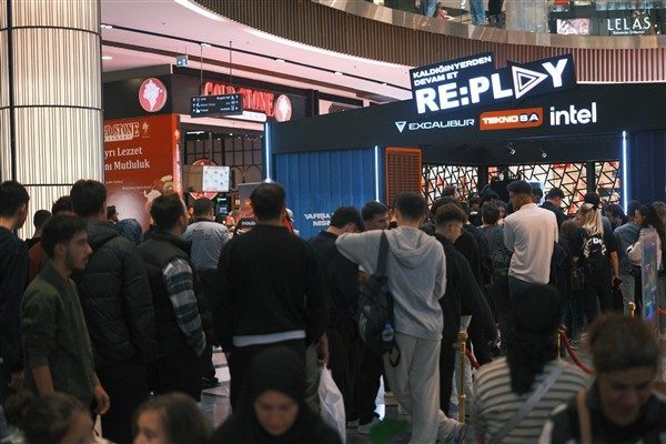 RE:PLAY turnuvası oyun d&uuml;nyasının enerjisini T&uuml;rkiye&rsquo;nin d&ouml;rt bir yanına taşımaya