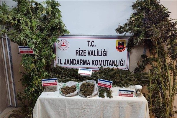 Rize İl Jandarma Komutanlığı ekipleri, uyuşturucu ve uyarıcı maddelerle m&uuml;cadele