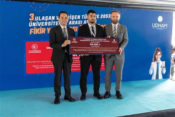 Turgut Kıran Denizcilik Fak&uuml;ltesi &ouml;ğrencisi Fatih Dondurmacı, &ldquo;3. Ulaşan ve