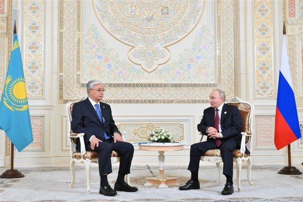 Rusya Devlet Başkanı Vladimir Putin, Tacikistan&rsquo;ın başkenti Duşanbe&rsquo;de d&uuml;zenlenen Bağımsız