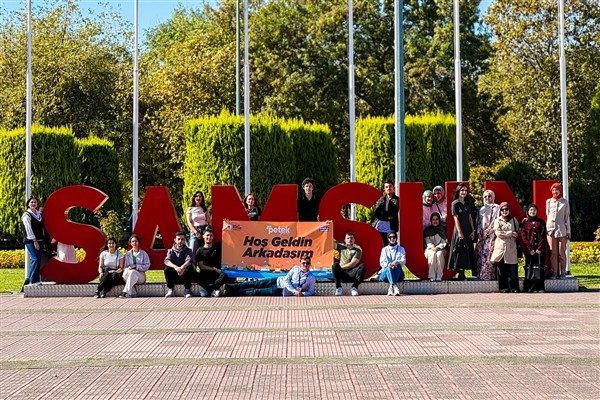 &Ouml;ğrencilerin &uuml;niversite yaşamının ilk g&uuml;nlerinde kendilerini yalnız hissetmemeleri ve şehre