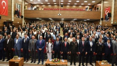 Şanlıurfa&rsquo;da bulunan gen&ccedil; n&uuml;fusun, eğitim sayesinde şehri daha ileriye taşıyacağını