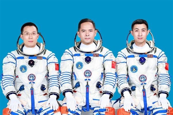 &Ccedil;in'in Shenzhou-21 insanlı uzay aracının, yarın Beijing saatiyle 23.44'te Jiuquan