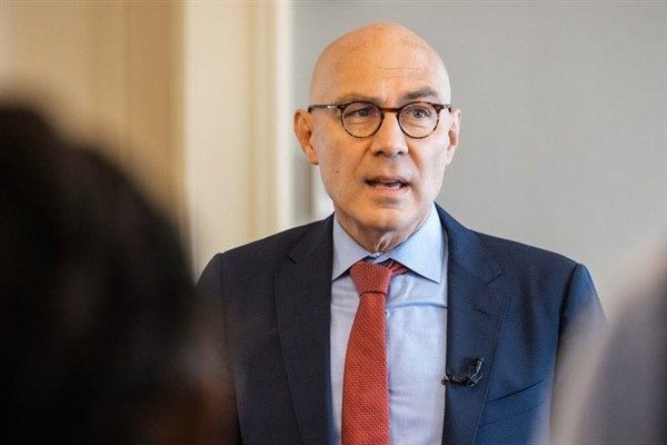 BM İnsan Hakları Y&uuml;ksek Komiseri T&uuml;rk, k&uuml;resel &ccedil;alkantıların ortasında, fon