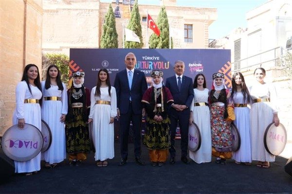 K&uuml;lt&uuml;r ve Turizm Bakanlığından yapılan a&ccedil;ıklamaya g&ouml;re Mardin K&uuml;lt&uuml;r Yolu