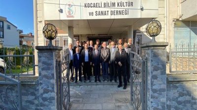 Kocaeli Bilim K&uuml;lt&uuml;r ve Sanat Derneği&rsquo;nde ger&ccedil;ekleşen ziyarette Vali Aktaş,