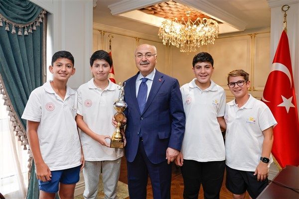 T&uuml;rkiye Tenis Federasyonu Adana İl Temsilcisi Abdullah Taş&rsquo;ın da katıldığı