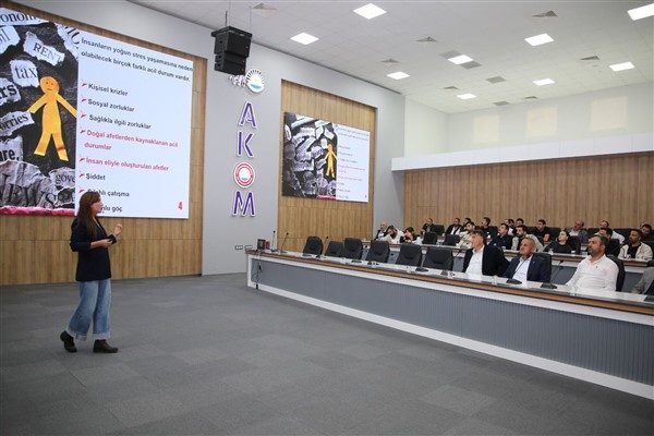 Van B&uuml;y&uuml;kşehir belediyesi kurum i&ccedil;i hizmet eğitimlerine devam ediyor. Afet