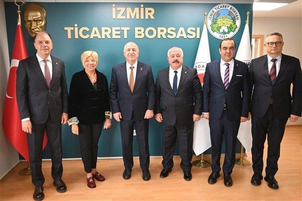 Zafer Partisi Genel Başkanı Prof. Dr. &Uuml;mit &Ouml;zdağ, İl Başkanı