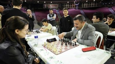 Küçükçekmece’de geleneksel hale getirilen ve bu yıl 6.’sı düzenlenen satranç