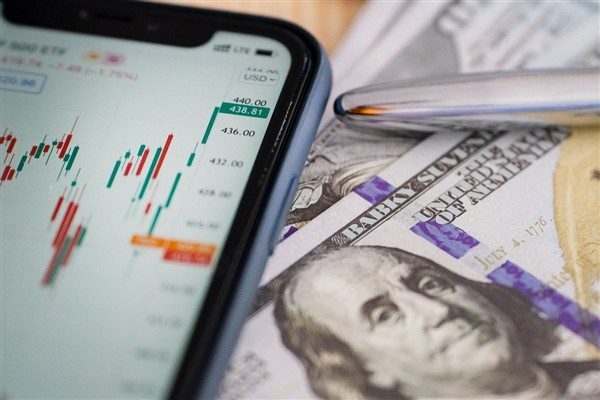 Dow Jones End&uuml;striyel Ortalamasına bağlı vadeli işlemler 26 puan, yani