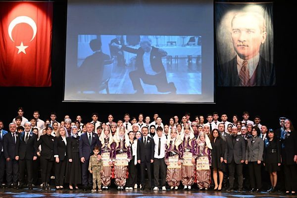 Gazi Mustafa Kemal Atat&uuml;rk, ebediyete intikalinin 87. yılında Kocaeli&rsquo;de d&uuml;zenlenen
