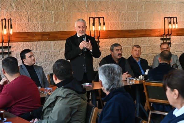 Isparta Belediye Başkanı Ş&uuml;kr&uuml; Başdeğirmen, esnaf buluşmalarına devam ediyor. Başkan