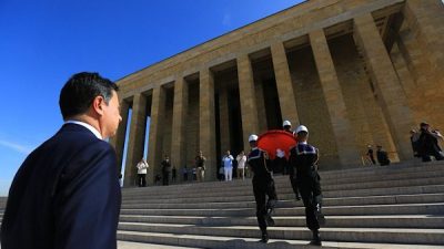 Başkan Aras, mesajında &rdquo;&Uuml;lkemizin en zor şartlarında, b&uuml;t&uuml;n imk&acirc;nsızlıklara rağmen