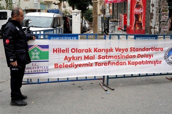 Bah&ccedil;elievler&rsquo;de ge&ccedil;en hafta bir pazarda yaşanan olay, sosyal medyada yankı