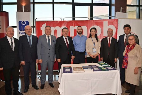 KT&Uuml; Kariyer Geliştirme Uygulama ve Araştırma Merkezi tarafından d&uuml;zenlenen İnsan