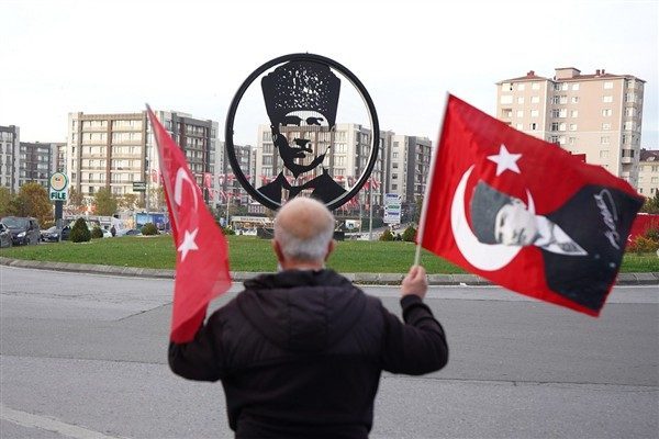 Program, Yaşam Vadisi &Ccedil;anakkale Zafer Meydanı ve Atat&uuml;rk Anıtı&rsquo;nda &Ccedil;elenk