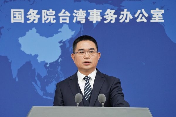 Ofis S&ouml;zc&uuml;s&uuml; Chen Binhua, bug&uuml;nk&uuml; basın toplantısında &ldquo;Taiwan&rsquo;ın bağımsızlığı&rdquo; savunucularından