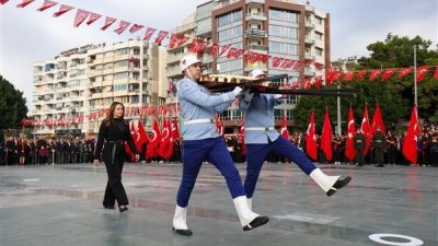 Antalya B&uuml;y&uuml;kşehir Belediyesi Başkan Vekili B&uuml;şra &Ouml;zdemir, Gazi Mustafa Kemal