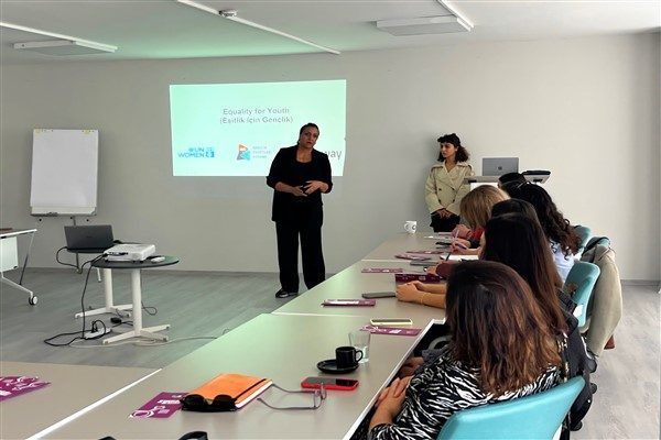 B&uuml;y&uuml;kşehir Belediyesi HUB Antalya Girişimcilik Merkezi&rsquo;nde ger&ccedil;ekleşen toplantıya ilgili kamu