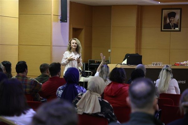 Antalya B&uuml;y&uuml;kşehir Belediyesi, eğitim d&uuml;zenledi. &ldquo;Zaman Y&ouml;netimi&rdquo; konulu eğitimde, personele