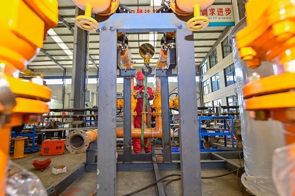 &Ccedil;in&rsquo;de İmalat Satın Alma Y&ouml;neticileri Endeksi (PMI), Kasım ayında bir