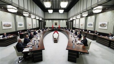 Cumhurbaşkanlığı Kabinesi, Cumhurbaşkanı Erdoğan&rsquo;ın başkanlığında Cumhurbaşkanlığı K&uuml;lliyesi&rsquo;nde toplandı. Hibya Haber