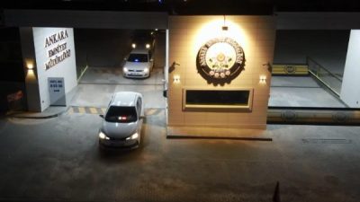 İ&ccedil;işleri Bakanı Yerlikaya, Kocaeli Derince Limanında d&uuml;n yapılan operasyonda;&nbsp;1 ton