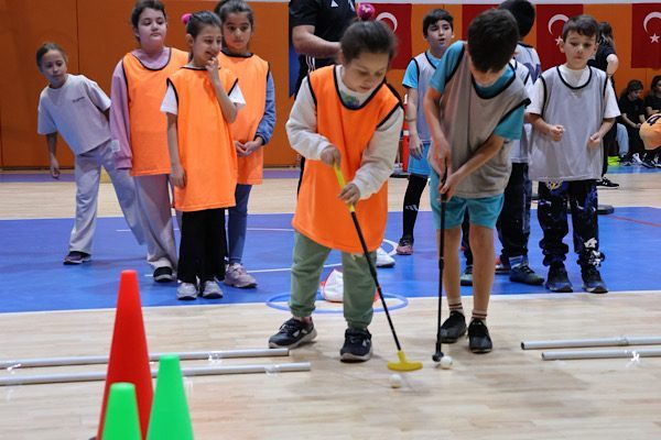 Ara tatil d&ouml;neminde İstanbul &Uuml;mraniye Belediyesi Gen&ccedil;lik ve Spor Hizmetleri