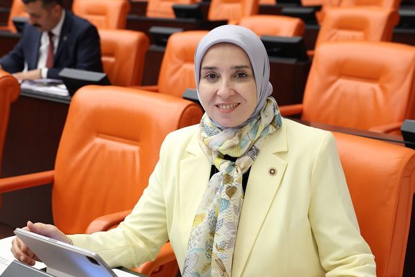 DEVA Partisi Genel Başkan Yardımcısı ve İstanbul Milletvekili Elif Esen,
