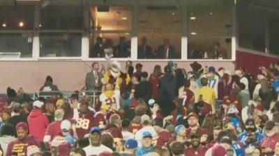 ABD Başkanı Donald Trump, Pazar g&uuml;n&uuml; Washington Commanders-Detroit Lions ma&ccedil;ına