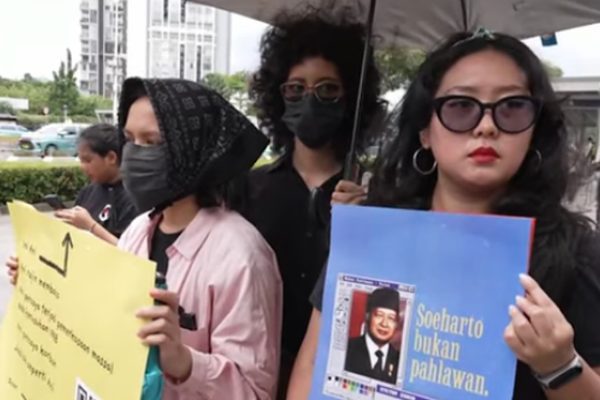 Suharto'nun 1960'lardan 1990'lara kadar s&uuml;ren Yeni D&uuml;zen rejimi sırasında Endonezya,