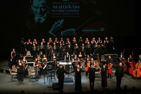 Etimesgut'ta Atat&uuml;rk&rsquo;&uuml;n ebediyete intikalinin 87. yılı dolayısıyla&nbsp;Etimesgut 100 Yıl Cumhuriyet